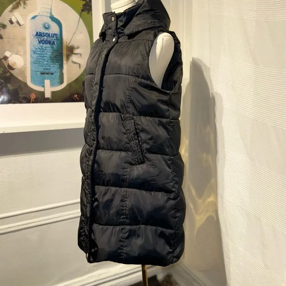 Private Label Midnight Black Puffer Vest - Picture 6 of 16